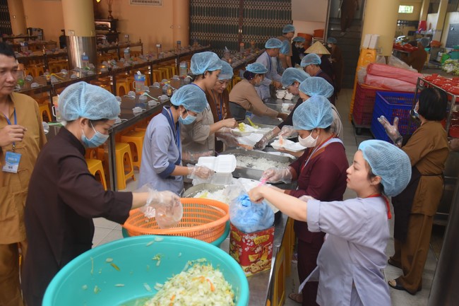 Dharma Talk Right practice without fear of death in The 98th Seven-Day Retreat