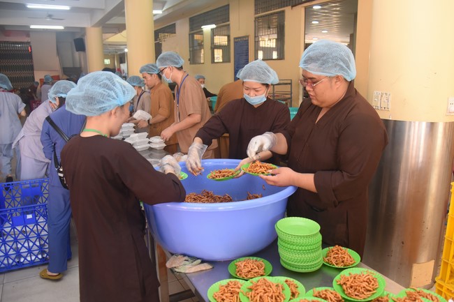 Dharma Talk Right practice without fear of death in The 98th Seven-Day Retreat