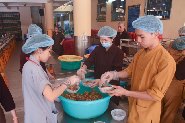 Dharma Talk Right practice without fear of death in The 98th Seven-Day Retreat