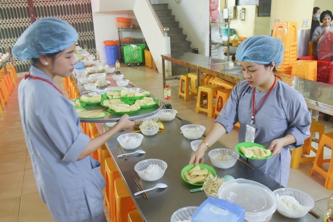 Dharma Talk Right practice without fear of death in The 98th Seven-Day Retreat