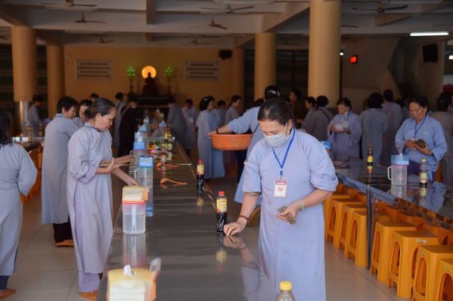 Dharma Talk Right practice without fear of death in The 98th Seven-Day Retreat