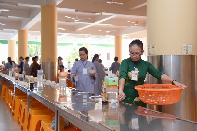 Dharma Talk Right practice without fear of death in The 98th Seven-Day Retreat