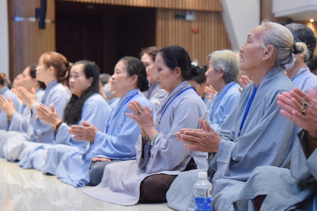 Dharma Talk Right practice without fear of death in The 98th Seven-Day Retreat