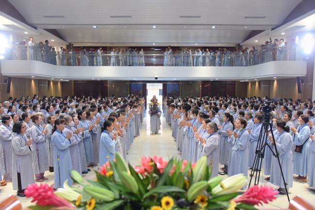 Dharma Talk Right practice without fear of death in The 98th Seven-Day Retreat