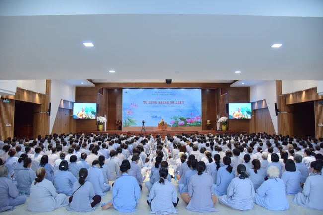 Dharma Talk Right practice without fear of death in The 98th Seven-Day Retreat