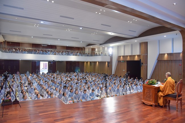 Dharma Talk Right practice without fear of death in The 98th Seven-Day Retreat