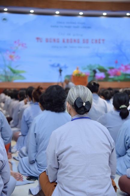 Dharma Talk Right practice without fear of death in The 98th Seven-Day Retreat