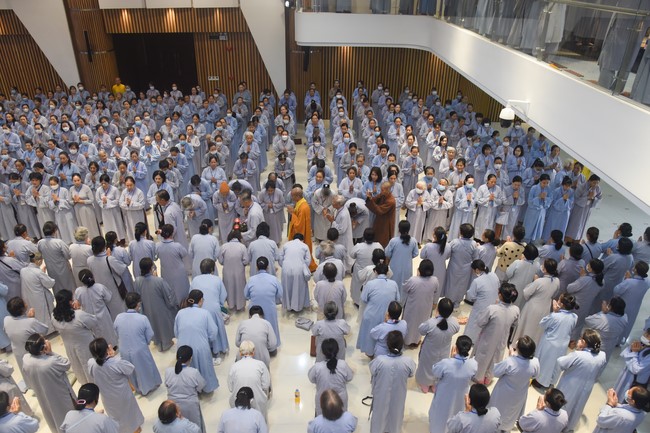 Dharma Talk Right practice without fear of death in The 98th Seven-Day Retreat