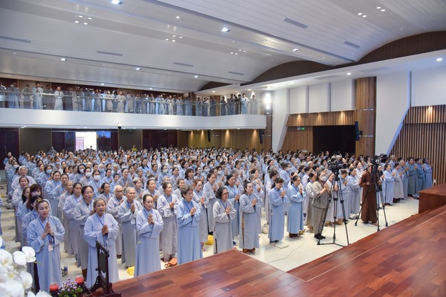 Dharma Talk Right practice without fear of death in The 98th Seven-Day Retreat