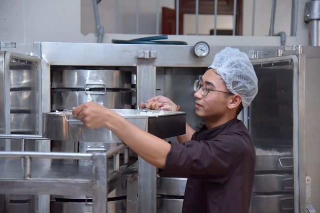 Dharma Talk Right practice without fear of death in The 98th Seven-Day Retreat