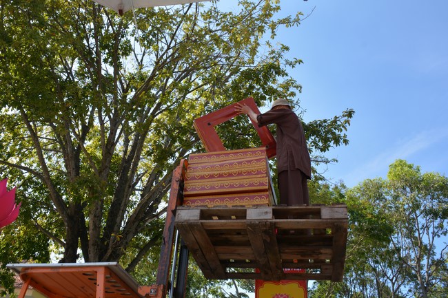 Affairs preparing for Lantern Candle Lighting Ceremony to commemorate Amitabha Buddha (Last part)