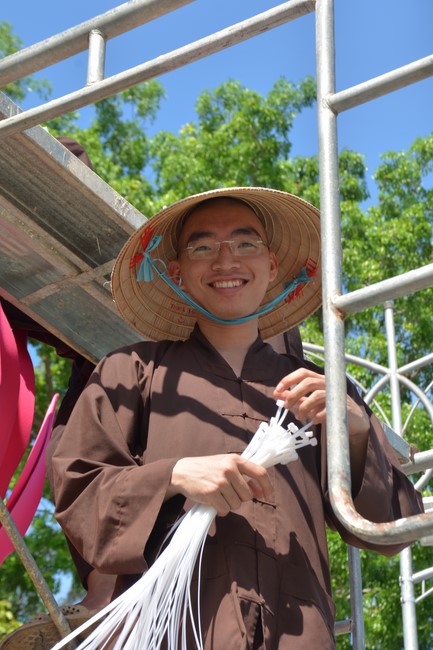 Affairs preparing for Lantern Candle Lighting Ceremony to commemorate Amitabha Buddha (Last part)