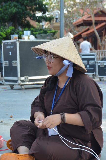 Affairs preparing for Lantern Candle Lighting Ceremony to commemorate Amitabha Buddha (Last part)