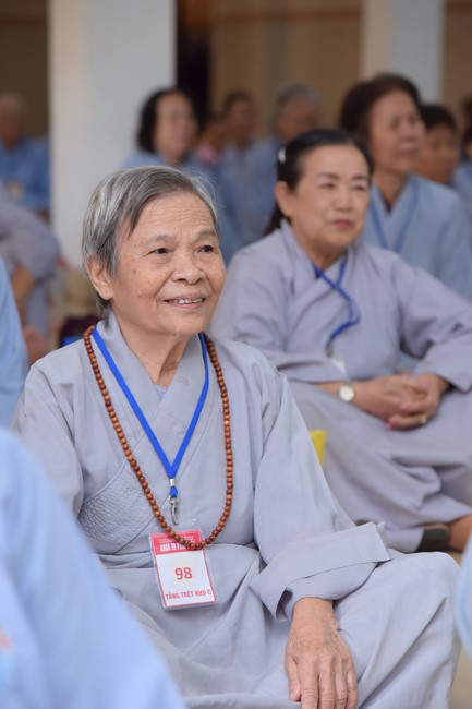 Dharma Talk  The Core of Ksitigarbha Sutra in The 98th Seven-Day Retreat