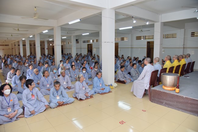 Dharma Talk  The Core of Ksitigarbha Sutra in The 98th Seven-Day Retreat