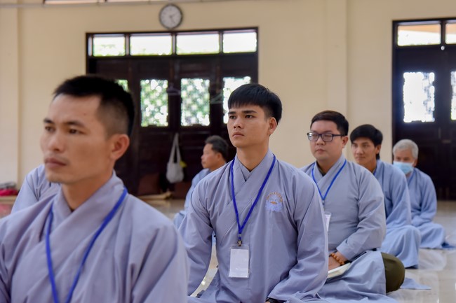 Dharma Talk  The Core of Ksitigarbha Sutra in The 98th Seven-Day Retreat