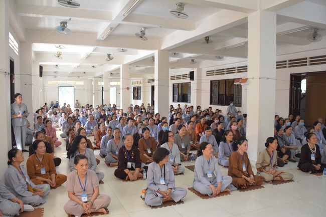Dharma Talk  The Core of Ksitigarbha Sutra in The 98th Seven-Day Retreat