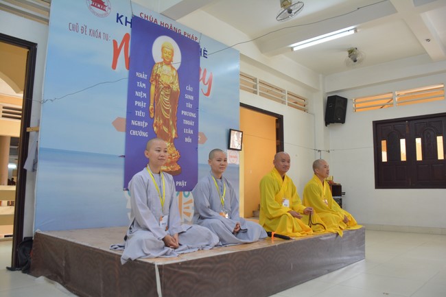 Dharma Talk  The Core of Ksitigarbha Sutra in The 98th Seven-Day Retreat