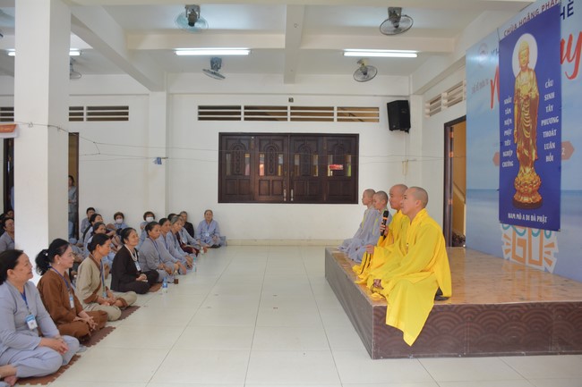 Dharma Talk  The Core of Ksitigarbha Sutra in The 98th Seven-Day Retreat