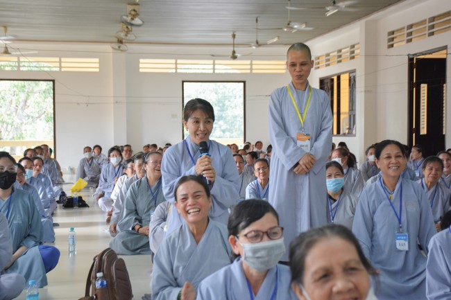 Dharma Talk  The Core of Ksitigarbha Sutra in The 98th Seven-Day Retreat