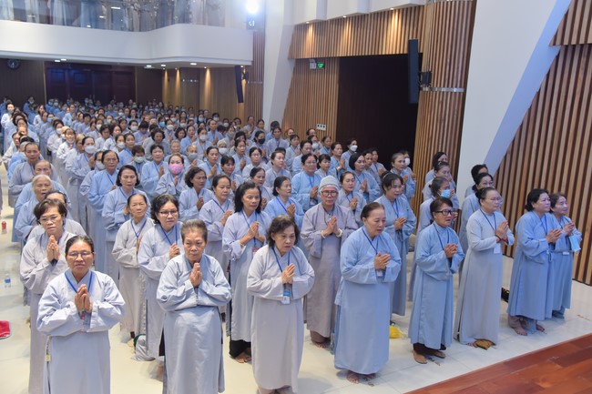 Dharma Talk  The Core of Ksitigarbha Sutra in The 98th Seven-Day Retreat