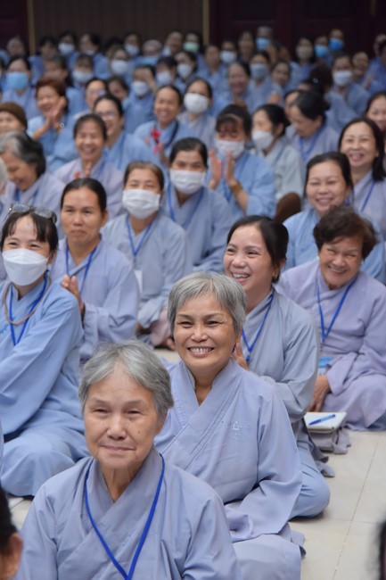 Dharma Talk  The Core of Ksitigarbha Sutra in The 98th Seven-Day Retreat