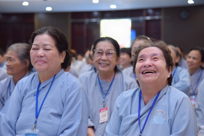 Dharma Talk  The Core of Ksitigarbha Sutra in The 98th Seven-Day Retreat