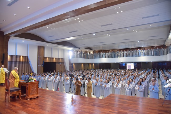 Dharma Talk  The Core of Ksitigarbha Sutra in The 98th Seven-Day Retreat