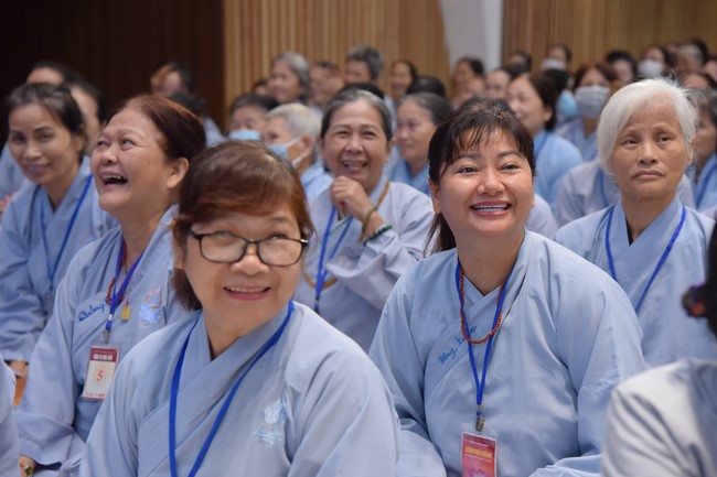 Dharma Talk  The Core of Ksitigarbha Sutra in The 98th Seven-Day Retreat