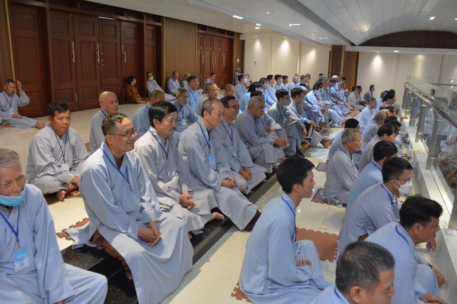 Dharma Talk  The Core of Ksitigarbha Sutra in The 98th Seven-Day Retreat