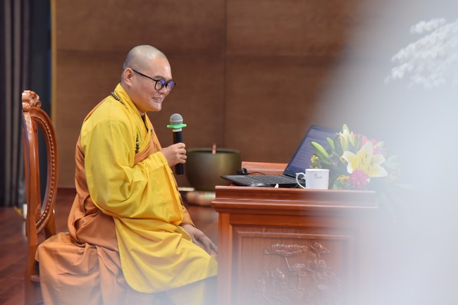 Dharma Talk  The Core of Ksitigarbha Sutra in The 98th Seven-Day Retreat