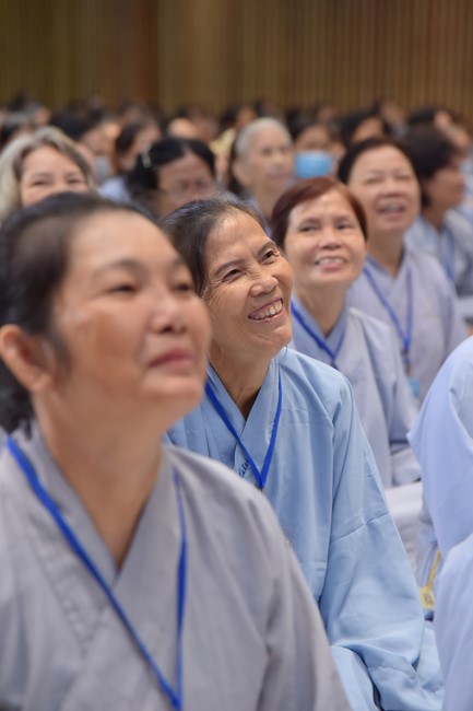 Dharma Talk  The Core of Ksitigarbha Sutra in The 98th Seven-Day Retreat