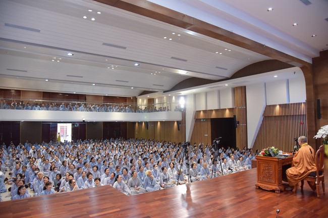 Dharma Talk  The Core of Ksitigarbha Sutra in The 98th Seven-Day Retreat