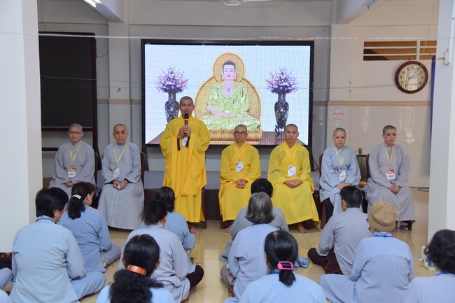 Dharma Talk  The Core of Ksitigarbha Sutra in The 98th Seven-Day Retreat