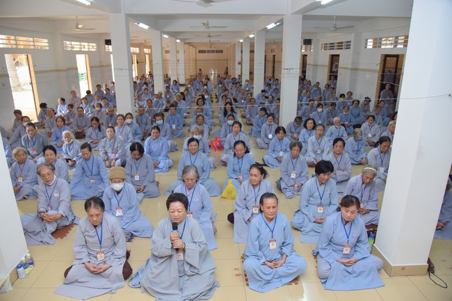 Dharma Talk  The Core of Ksitigarbha Sutra in The 98th Seven-Day Retreat