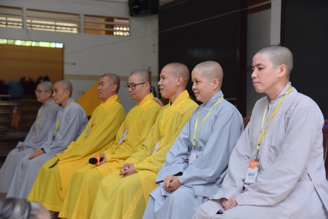 Dharma Talk  The Core of Ksitigarbha Sutra in The 98th Seven-Day Retreat