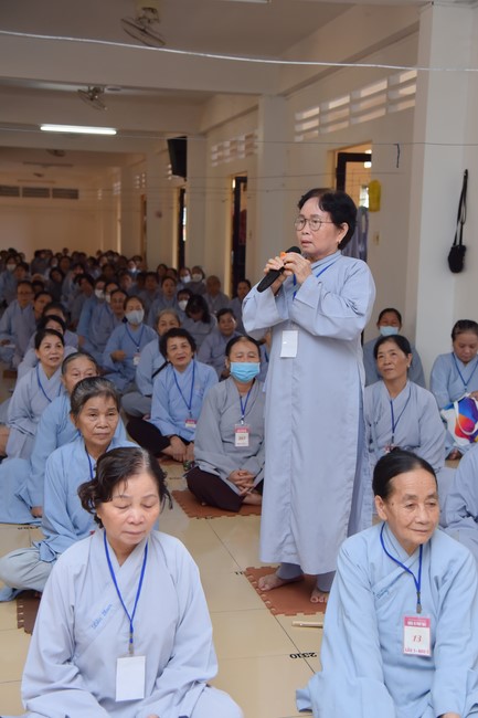 Dharma Talk  The Core of Ksitigarbha Sutra in The 98th Seven-Day Retreat