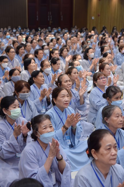 Dharma Talk  The Core of Ksitigarbha Sutra in The 98th Seven-Day Retreat