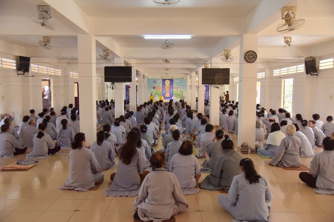 Dharma Talk  The Core of Ksitigarbha Sutra in The 98th Seven-Day Retreat