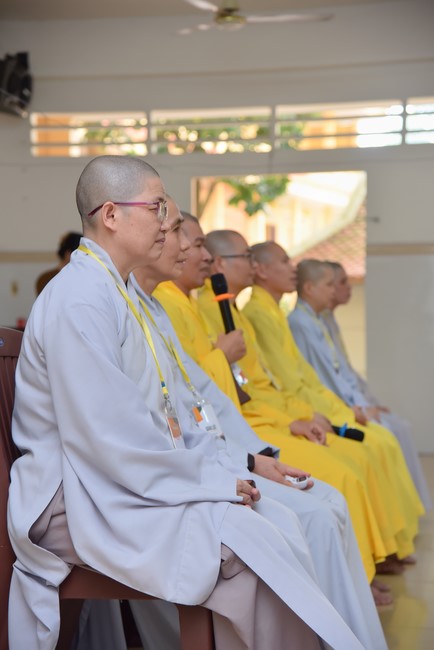 Dharma Talk  The Core of Ksitigarbha Sutra in The 98th Seven-Day Retreat