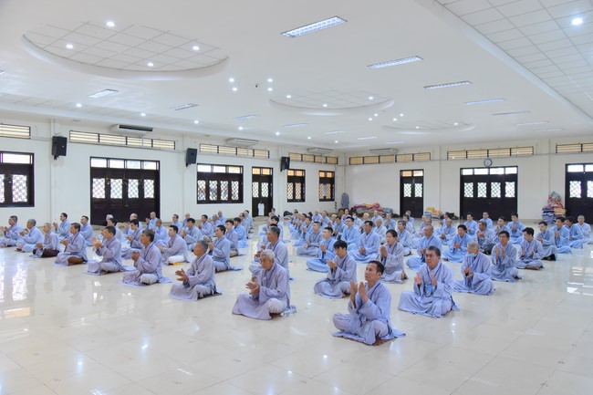 Dharma Talk  The Core of Ksitigarbha Sutra in The 98th Seven-Day Retreat