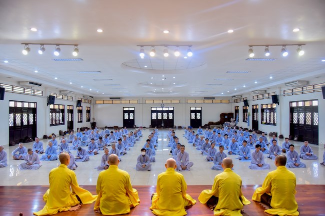 Dharma Talk  The Core of Ksitigarbha Sutra in The 98th Seven-Day Retreat