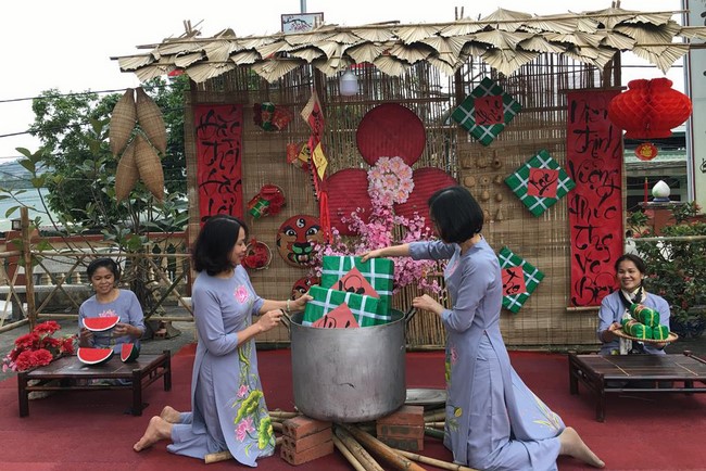 Leaders of Quang Ninh Province and delegations visit and wish New Year at Tieu Dao Pagoda