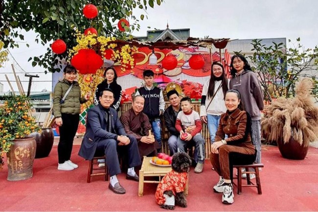 Leaders of Quang Ninh Province and delegations visit and wish New Year at Tieu Dao Pagoda