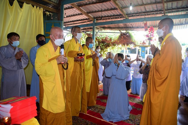 Viếng tang lễ Phật tử Liên Nhã, Đồng Tháp