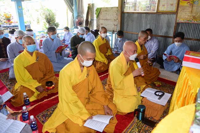 Viếng tang lễ Phật tử Liên Nhã, Đồng Tháp