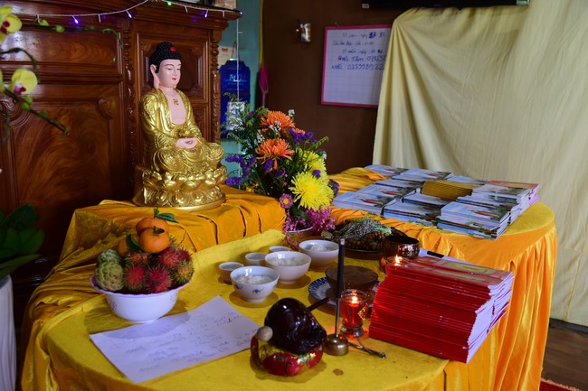 Viếng tang lễ Phật tử Liên Nhã, Đồng Tháp