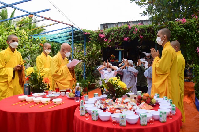 Viếng tang lễ Phật tử Liên Nhã, Đồng Tháp