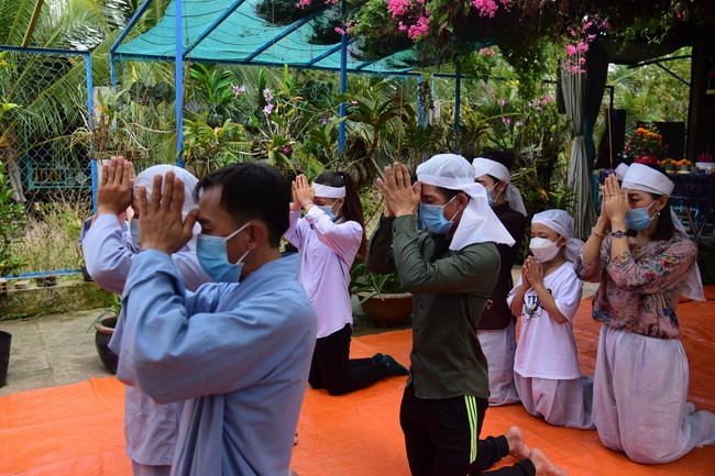 Viếng tang lễ Phật tử Liên Nhã, Đồng Tháp