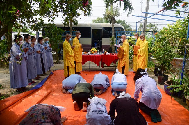 Viếng tang lễ Phật tử Liên Nhã, Đồng Tháp